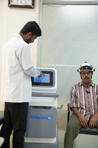 Dr Arafath Hossain With Patient Photo