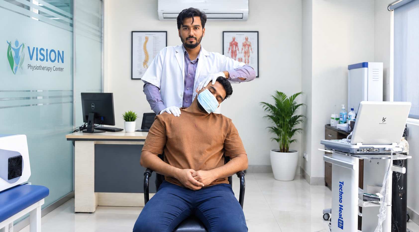ঘাড় ব্যথার ফিজিওথেরাপি সেবা
